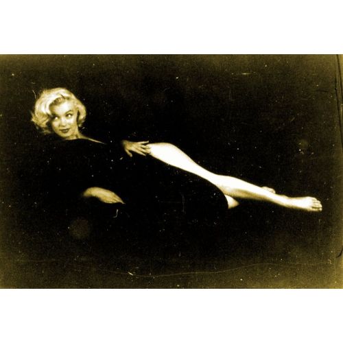 Marilyn Monroe Siyah Sahne