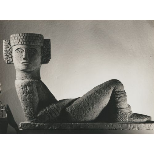 Man Ray, Pierre Chac Mool'un Heykeli Man Ray, Pierre Chac Mool'un Heykeli
