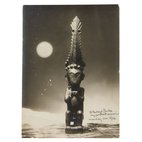 Man Ray, Ay Nias Adası Üzerinden Yükseliyor Man Ray, Ay Nias Adası Üzerinden Yükseliyor