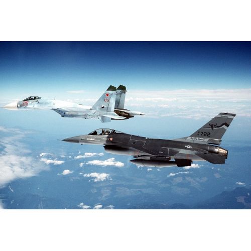 Suhoy Su-27 İle F-16 Posteri Suhoy Su-27 İle F-16 Posteri
