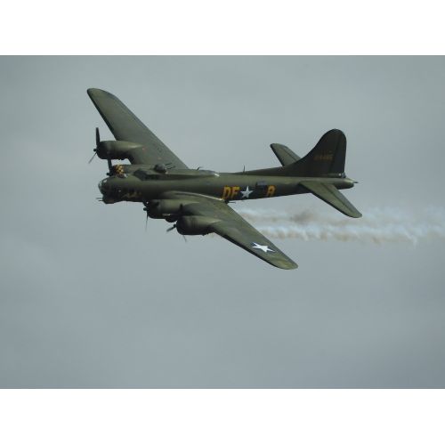 Boeing B-17g Uçan Kale 4 Posteri Boeing B-17g Uçan Kale 4 Posteri