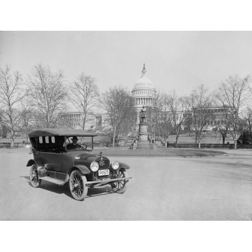 Capitolde Brockway Motorlu Kamyon Posteri Capitolde Brockway Motorlu Kamyon Posteri, vintage ve retro tarzıyla dikkat çeken