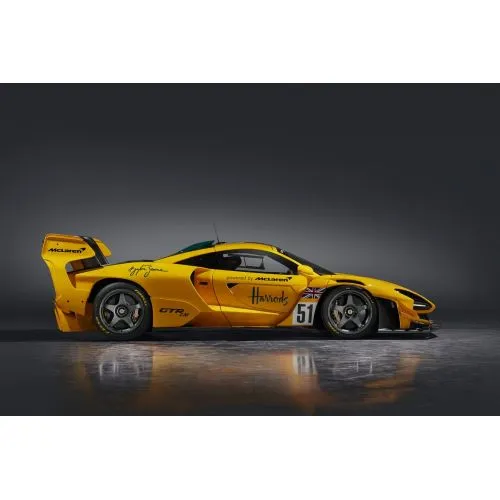 Mclaren Senna Gtr Lm 825 Harrods Araba Posteri 2 Mclaren Senna Gtr Lm 825 Harrods Araba Posteri, otomobil tutkunlarının