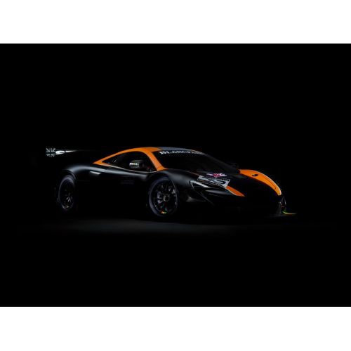Mclaren Strakka Yarışı Araba Posteri Mclaren Strakka Yarışı Araba Posteri