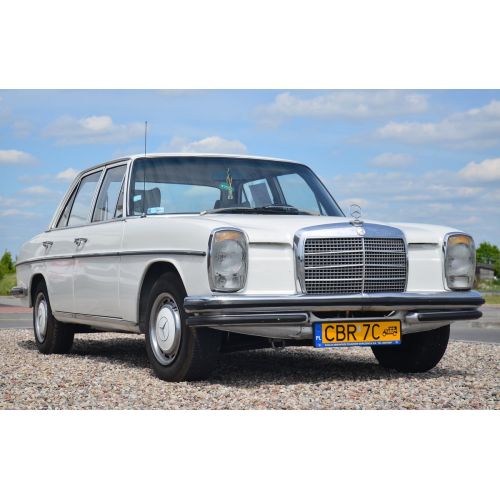 Mercedes Benz W115 220d 1973 Otomobil Posteri Mercedes Benz W115 220d 1973 Otomobil Posteri