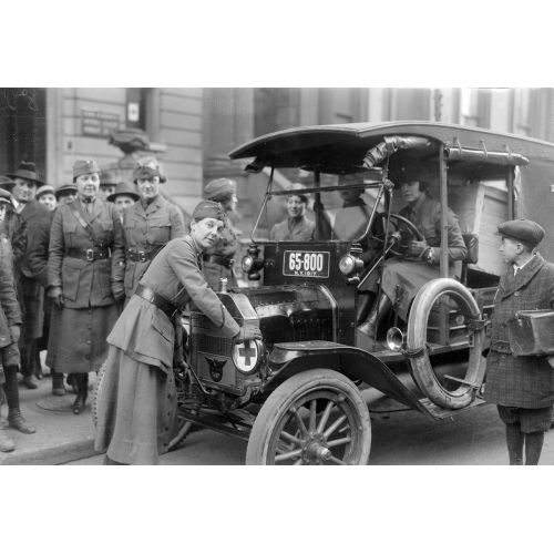 Women Soldiers While Turn An Old Car Poster