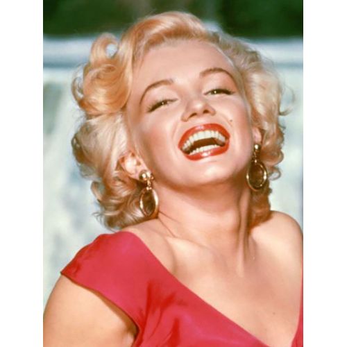 Marilyn Monroe Gülümserken
