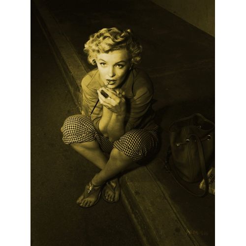 Marilyn Monroe Kaldırımda