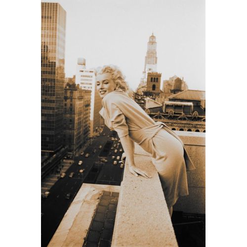 Marilyn Monroe Brooklyn'de Bir Balkonda 5 Marilyn Monroe Brooklyn'de Bir Balkonda 5