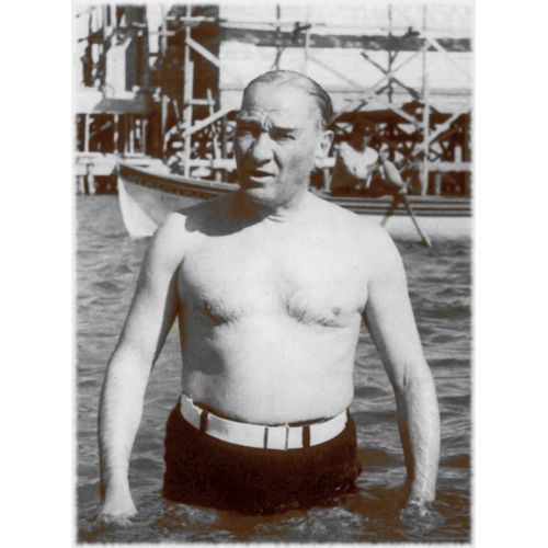 Mustafa Kemal Atatürk, Florya'da Denizde, Mayolu Mustafa Kemal Atatürk, Florya'da Denizde, Mayolu