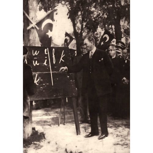 Mustafa Kemal Atatürk, Harf İnkılabı, Yeni Alfabeyi Öğretirken, Harf Deviri Mustafa Kemal Atatürkün Harf İnkılabı