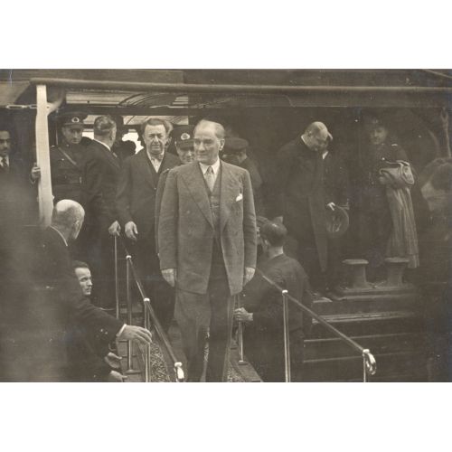 Mustafa Kemal Atatürk, Şükrü Kaya İle Fenerbahçe'de Mustafa Kemal Atatürk, Şükrü Kaya İle Fenerbahçe'de