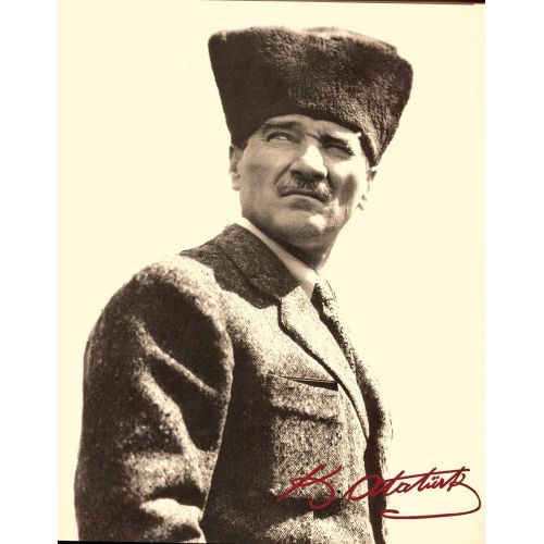 Mustafa Kemal Atatürk, Kalpaklı Portresi, İmzalı 31 Mustafa Kemal Atatürk, Kalpaklı Portresi, İmzalı 31