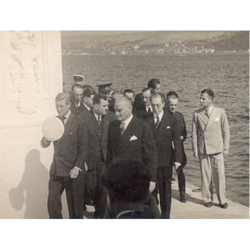 Mustafa Kemal Atatürk, İngiliz Kralı Vııı. Edward'ın Ziyareti Mustafa Kemal Atatürk, İngiliz Kralı Vııı. Edward'ın Ziyareti
