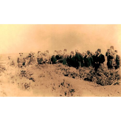 Mustafa Kemal Atatürk, Gazeticilerle Cephede Mustafa Kemal Atatürk, Gazeticilerle Cephede
