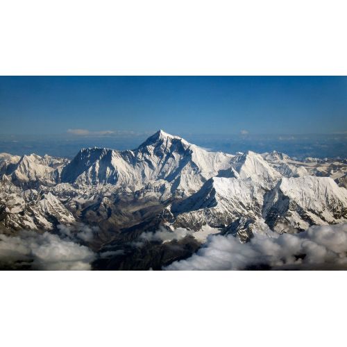 Everest Dağı Posteri Everest Dağı Posteri, nefes kesen bir manzarayı sunarak izleyicilere eşsiz bir doğa deneyimi