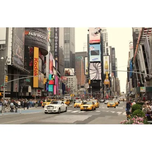 New York Trafiği Posteri New York Trafiği Posteri, şehrin yoğun ve hareketli trafiğini yansıtan etkileyici bir manzarayı