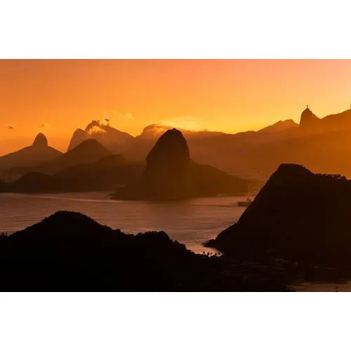 Rio De Janeiro Dağları Posteri Rio De Janeiro Dağları Posteri, muhteşem bir manzara sunan yüksek çözünürlüklü bir