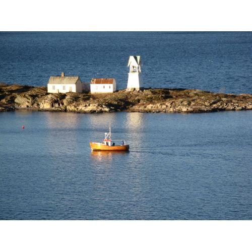 Deniz Feneri Ve Kayıkçı