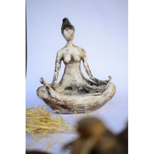 Yoga, Ebru Ülkü Heykel  Heykel satışı: Sanatçıya ait diğer eserleri incelemek için sanatçının profilini inceleyiniz.