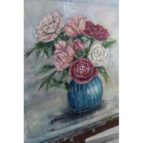 Mavi Vazo, Olga Ruden Yağlıboya Tablo Mavi Vazo, Olga Ruden Yağlı boya tablo, çerçevesiz, mavi vazoda çiçekler, pembe, kırmızı, mavi, krem renkler hakim