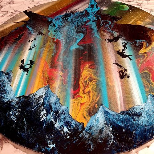 Chaos, Abdullah Kocoglu Acrylic Chaos, Abdullah Kocoglu NAME OF THE WORK: Chaos YEAR OF THE WORK: 2022 TECHNIQUE USED: Acrylic CANVAS DIAMETER: 50 cm CANVAS