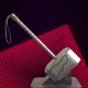 Thor Hammer Mjolnir, Uğur Okide Heykel Thor Hammer Mjolnir, Uğur Okide Thor Hammer Mjolnir. Kendi ağırlığından dolayı gücü hissetmek çağrışımı